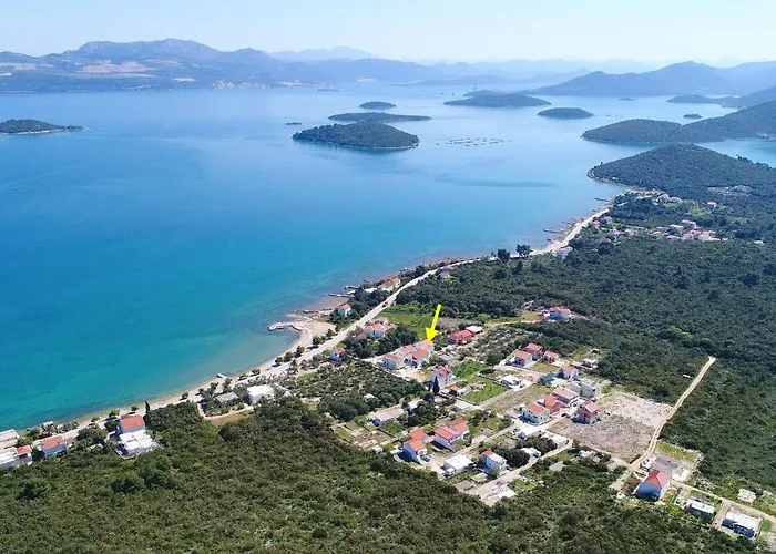 With Terrace In Apartament *